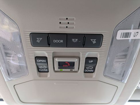 New 2025 Toyota RAV4 Limited image 14