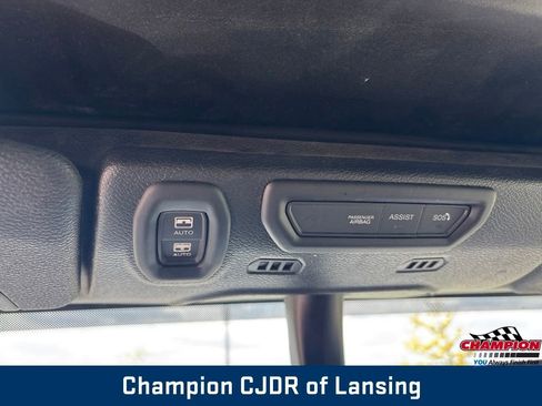 Used 2023 Jeep Wrangler Unlimited Rubicon w/ LED Lighting Group AWD/4WD image 26