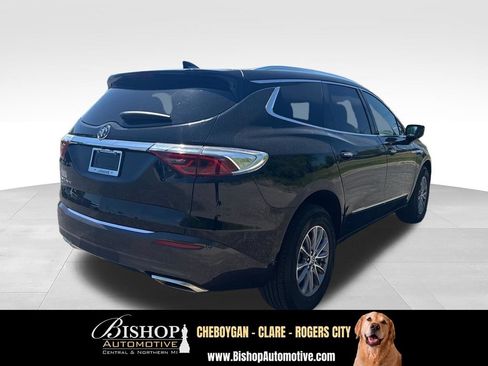 Used 2024 Buick Enclave Essence AWD/4WD image 11