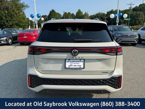 Certified 2025 Volkswagen Tiguan SEL R-Line AWD/4WD image 6