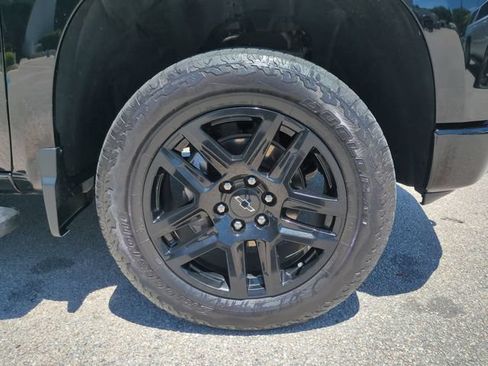Used 2024 Chevrolet Silverado 1500 LT Trail Boss w/ LT Trail Boss Premium Package AWD/4WD image 11