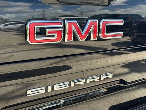 Used 2020 GMC Sierra 1500 SLT w/ SLT Premium Plus Package RWD image 9