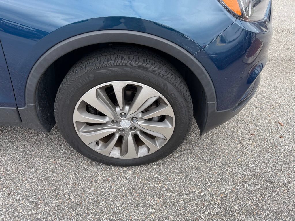 Used 2020 Buick Encore Preferred w/ Safety Package FWD image 4