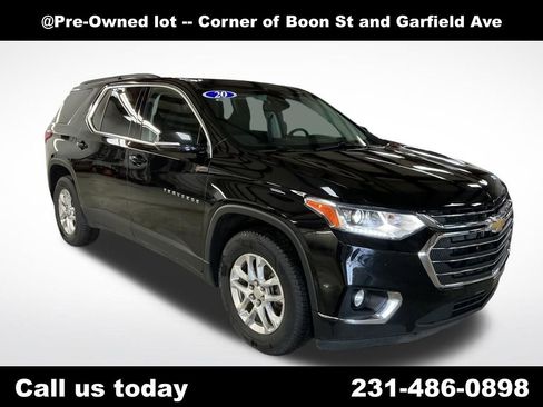 Used 2020 Chevrolet Traverse LT w/ Driver Confidence II Package AWD/4WD image 7