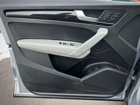 Used 2018 Audi Q5 2.0T Premium Plus w/ Premium Plus Package image 34