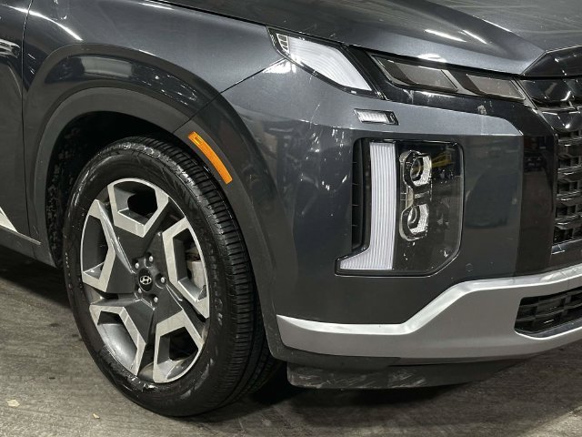 Used 2024 Hyundai Palisade Limited AWD/4WD image 13