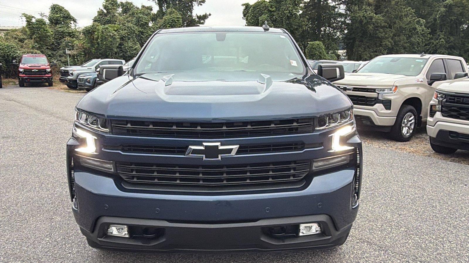 Used 2021 Chevrolet Silverado 1500 RST w/ All Star Edition Plus AWD/4WD image 2