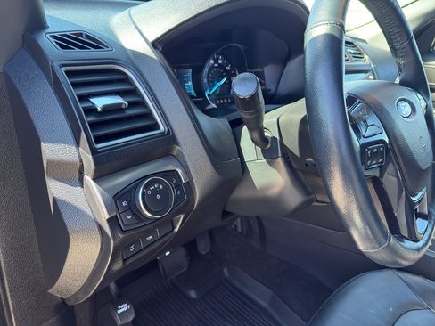 Used 2018 Ford Explorer XLT w/ Equipment Group 202A AWD/4WD image 15