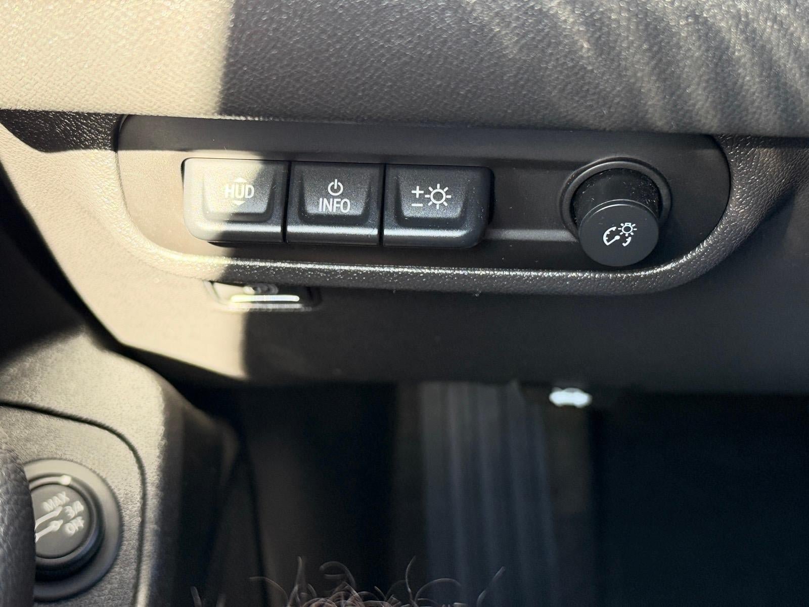 Used 2023 GMC Terrain Denali w/ Denali Premium Package AWD/4WD image 14