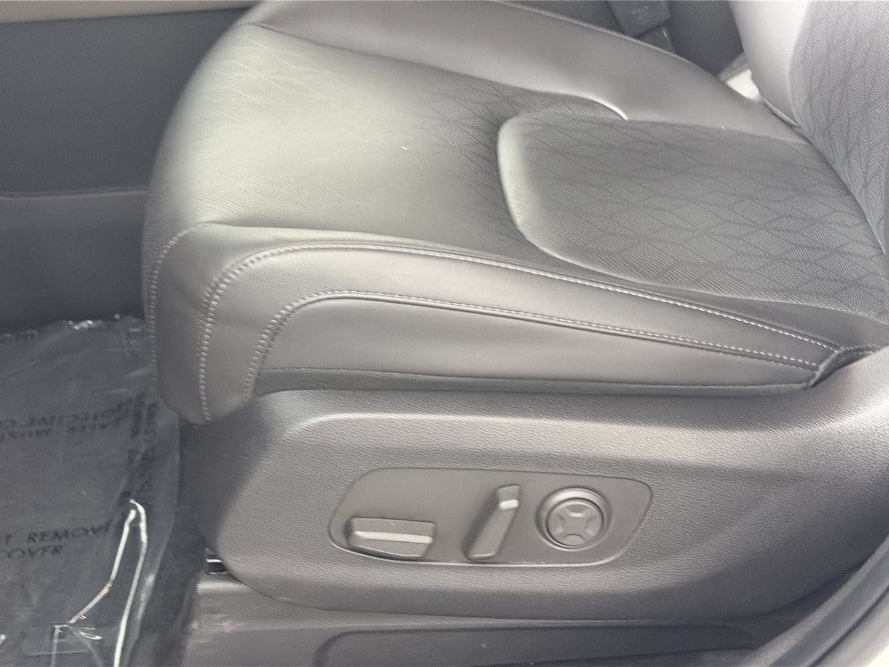 Used 2026 Kia Carnival FWD image 17