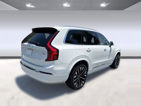 New 2026 Volvo XC90 T8 Ultra w/ Protection Package AWD/4WD image 9