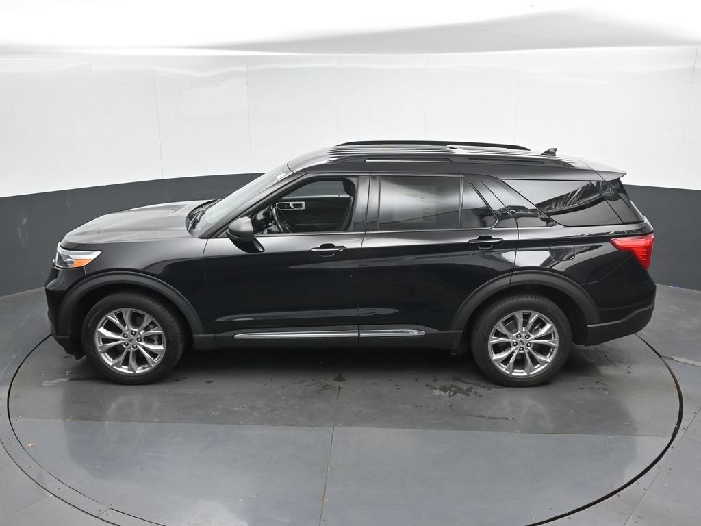 Used 2020 Ford Explorer XLT w/ Equipment Group 202A AWD/4WD image 37