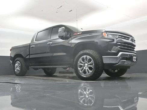 Used 2023 Chevrolet Silverado 1500 LTZ w/ LTZ Premium Package AWD/4WD image 45