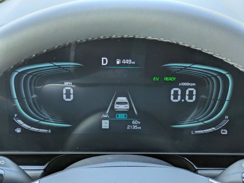 Used 2025 Kia Niro EX image 27