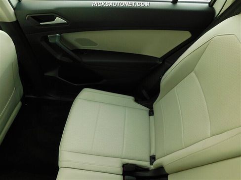 Used 2019 Volkswagen Tiguan SEL image 19