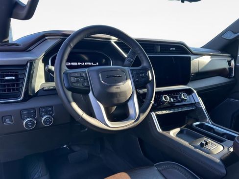 Used 2024 GMC Sierra 2500 Denali w/ Denali Reserve Package image 9