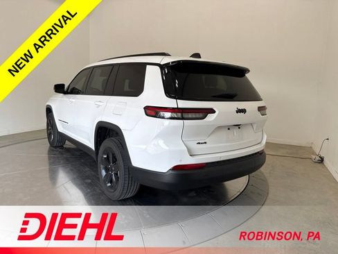 Used 2023 Jeep Grand Cherokee L Laredo AWD/4WD image 5