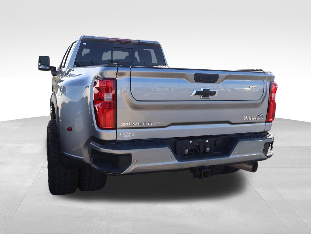 Used 2025 Chevrolet Silverado 3500 High Country w/ High Country Premium Package AWD/4WD image 18