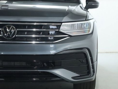 Used 2023 Volkswagen Tiguan SE R-Line FWD image 8