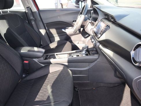 Certified 2024 Nissan Kicks SV image 25