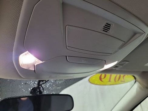 Used 2019 Ford Escape SE image 38