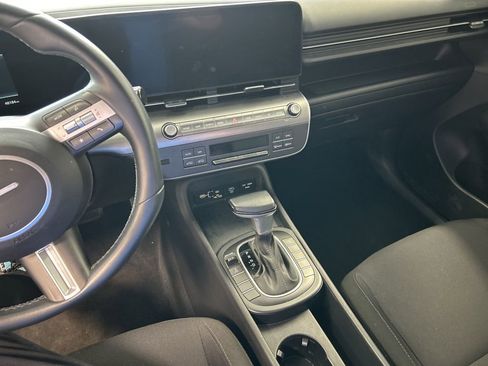 Used 2024 Hyundai Kona SEL image 4