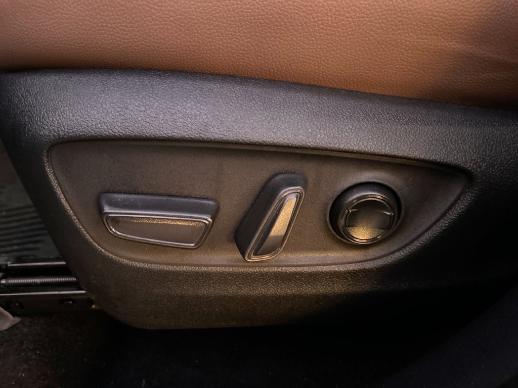 Used 2024 Toyota Grand Highlander AWD image 12