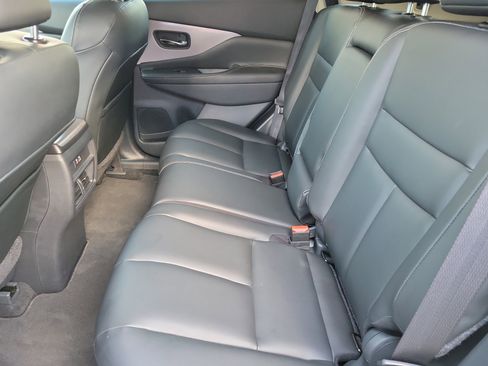 Used 2023 Nissan Murano SV image 12