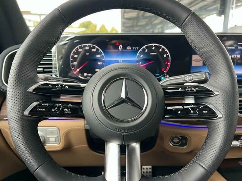 New 2026 Mercedes-Benz GLS 580 4MATIC image 24