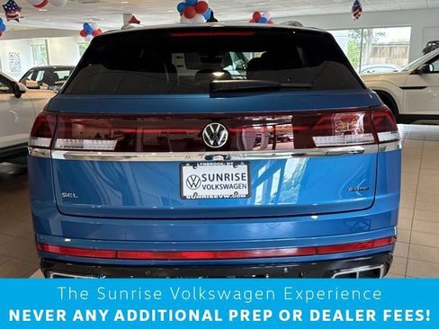 New 2024 Volkswagen Atlas Cross Sport SEL R-Line image 5