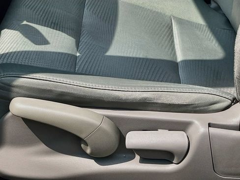 Used 2015 Honda Pilot LX image 19