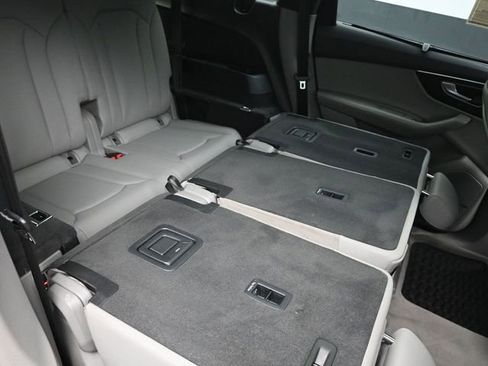 Used 2021 Audi Q7 3.0T Premium Plus w/ Executive Package image 28