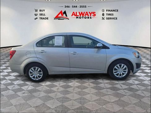 Used 2013 Chevrolet Sonic LS FWD image 18