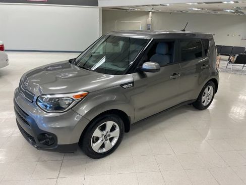 Used 2018 Kia Soul FWD image 4