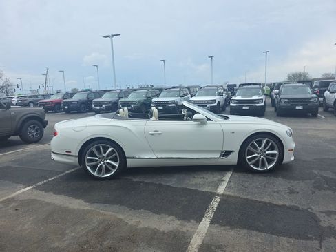 Used 2020 Bentley Continental GT image 16