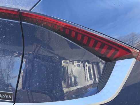 Used 2025 Kia EV6 Light image 8