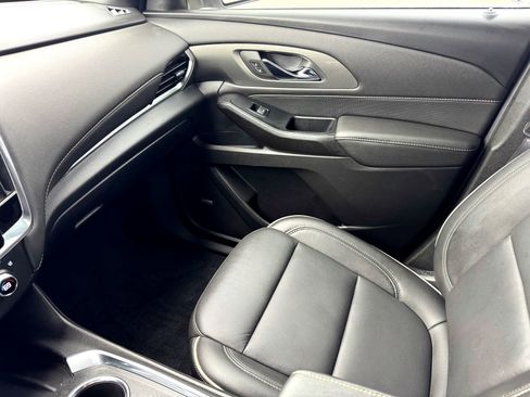 Used 2023 Chevrolet Traverse Premier w/ Redline Edition image 35