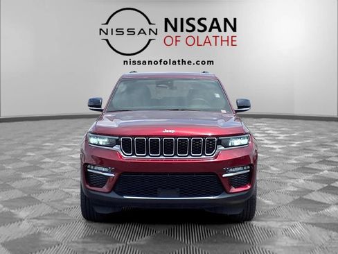 Used 2024 Jeep Grand Cherokee Limited AWD/4WD image 31