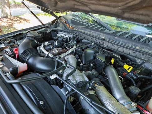 Used 2017 Ford F350 Lariat w/ Lariat Ultimate Package AWD/4WD image 18