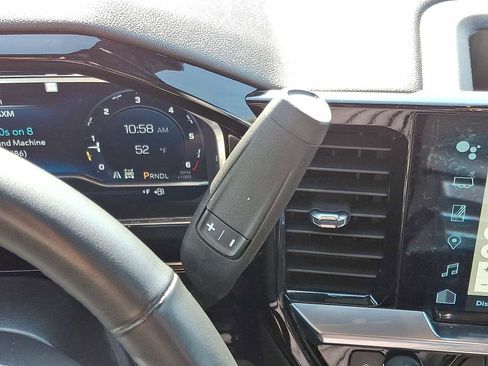 Used 2023 Chevrolet Silverado 1500 LT image 21