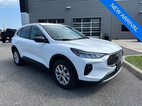 Used 2024 Ford Escape Active AWD/4WD image 1