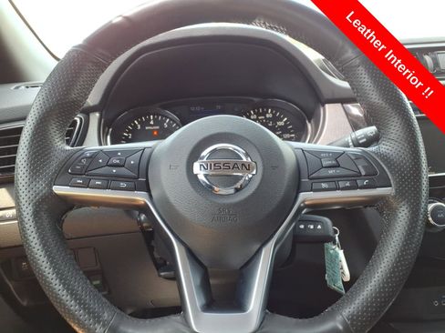 Used 2021 Nissan Rogue Sport S image 23