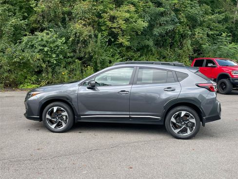 Used 2024 Subaru Crosstrek 2.5i Limited AWD/4WD image 2