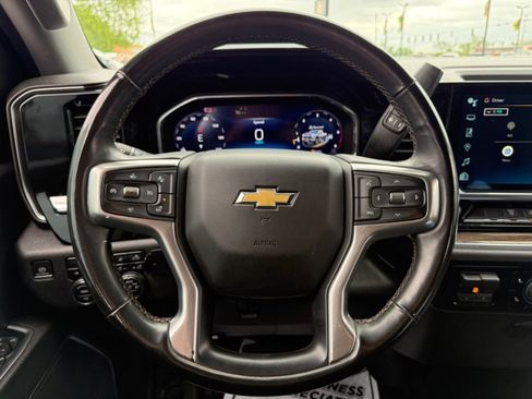 Used 2024 Chevrolet Silverado 2500 LT w/ Convenience Package AWD/4WD image 18