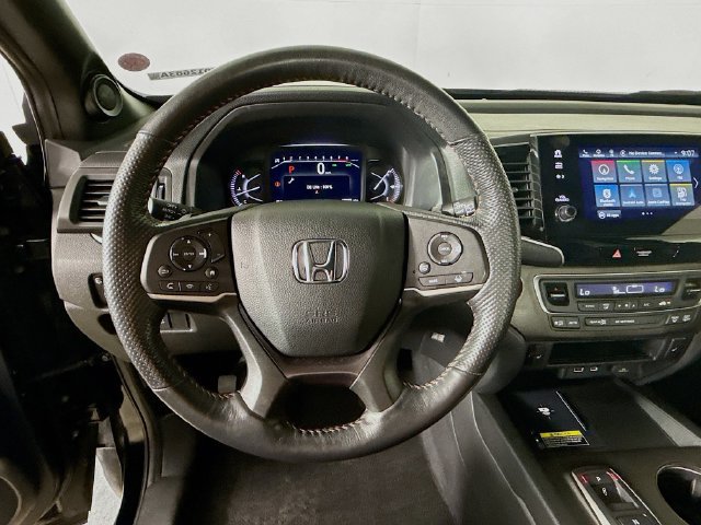 Used 2025 Honda Passport TrailSport image 9