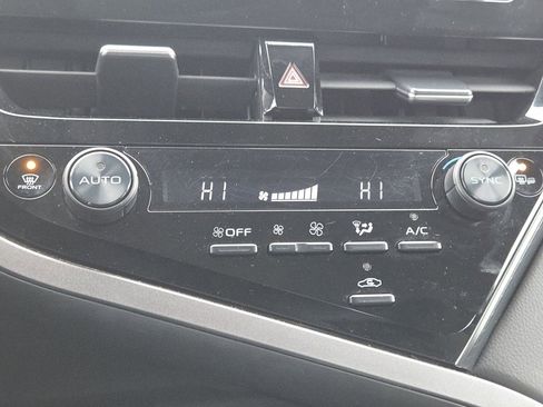 Used 2023 Toyota Camry LE w/ Convenience Package image 10