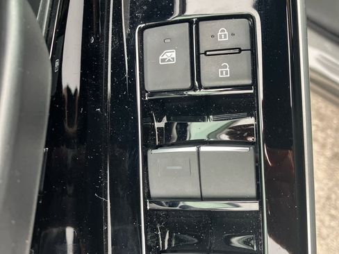 Used 2025 Toyota bZ4X FWD w/ Weather Package image 12