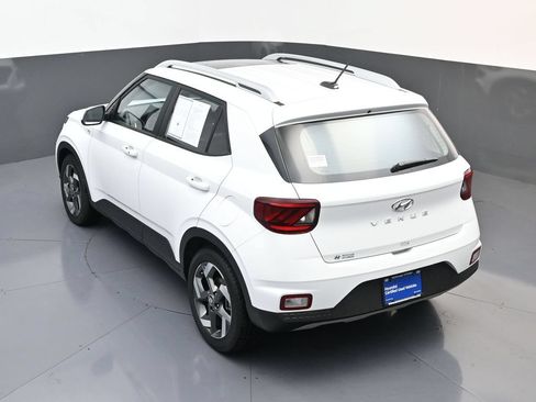 Certified 2026 Hyundai Venue SEL FWD image 20