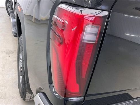 New 2026 GMC Sierra 2500 SLT w/ SLT Premium Package image 16