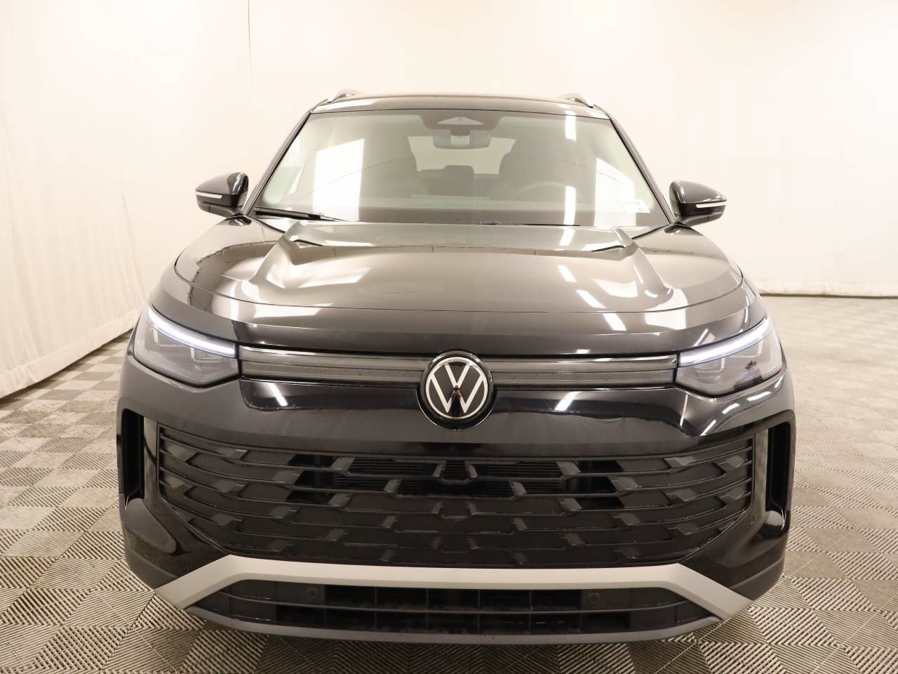 Used 2026 Volkswagen Tiguan S FWD image 4